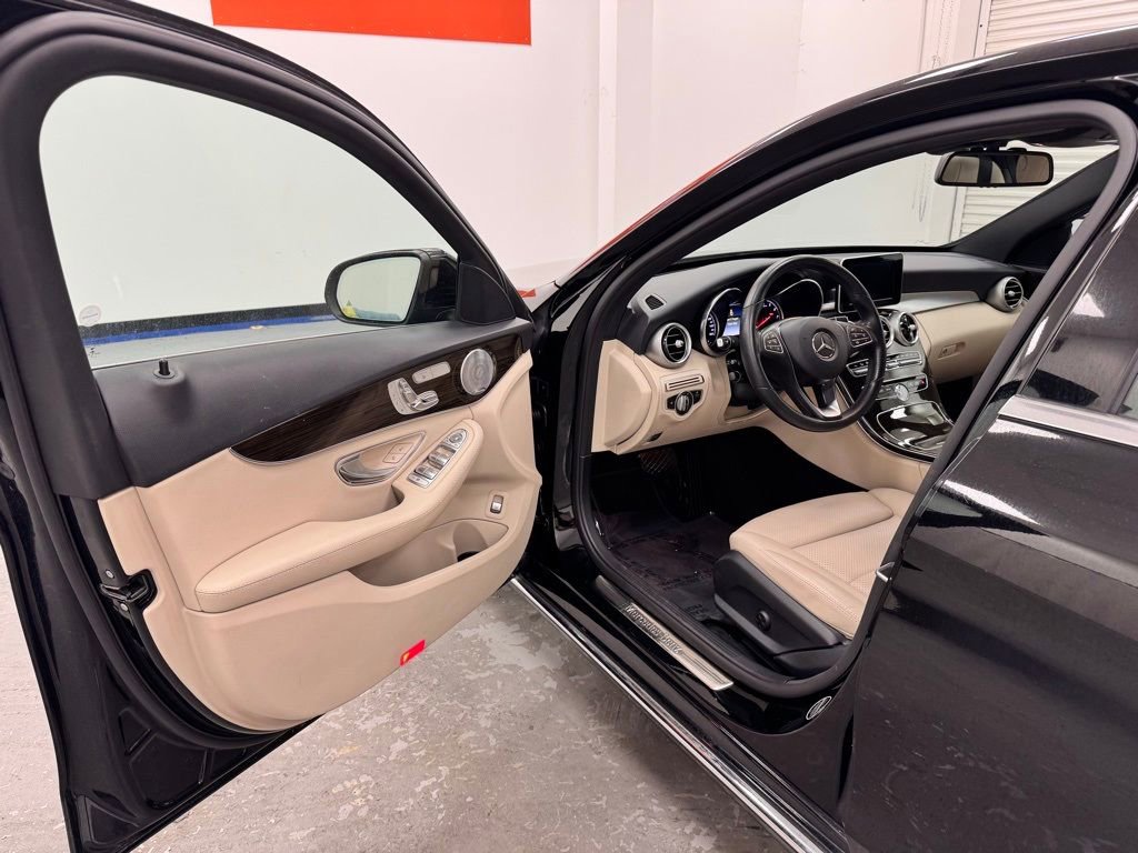 Used 2018 Mercedes-Benz C 300 Sedan image 9