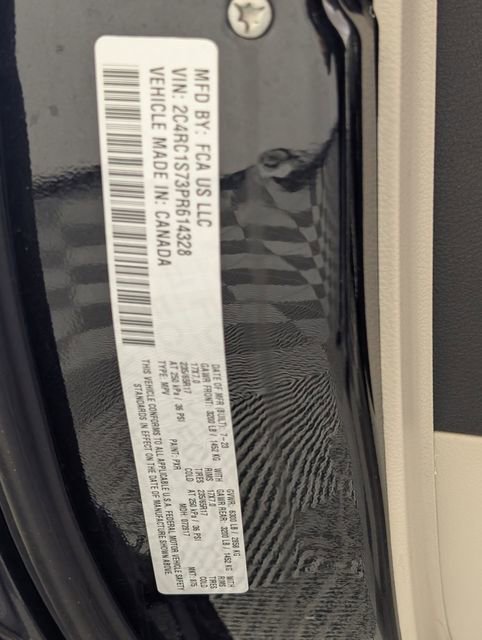 Used 2023 Chrysler Pacifica Limited image 39