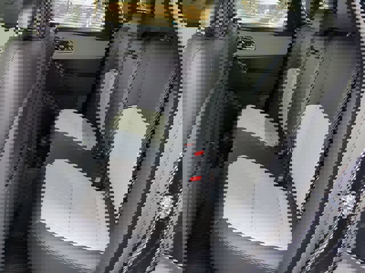 New 2026 Land Rover Range Rover Velar Dynamic SE image 21