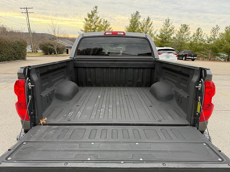 Used 2018 Toyota Tundra SR5 w/ TRD Off Road Package image 31