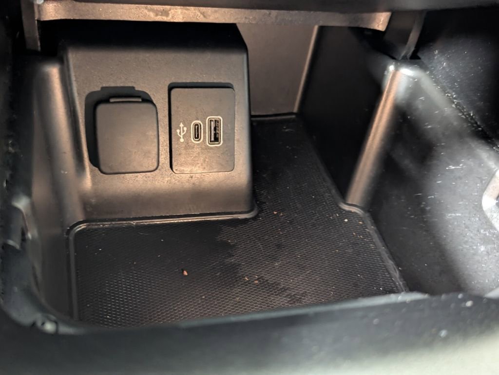 Used 2025 Ford Explorer ST-Line w/ ST-Line Street Pack image 26