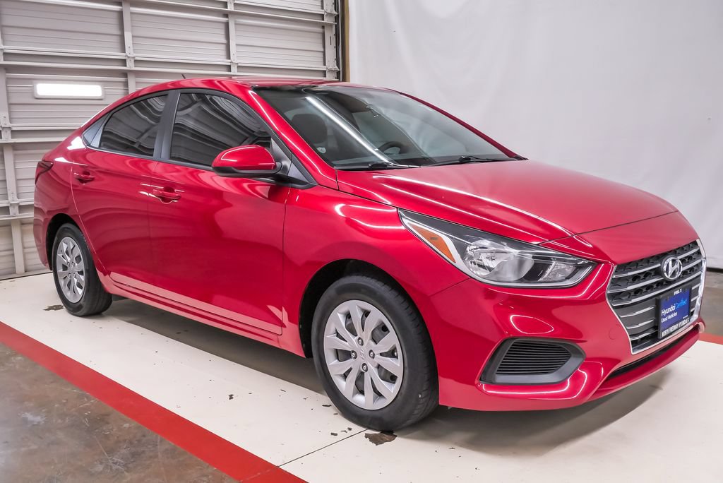 Certified 2022 Hyundai Accent SE FWD image 5