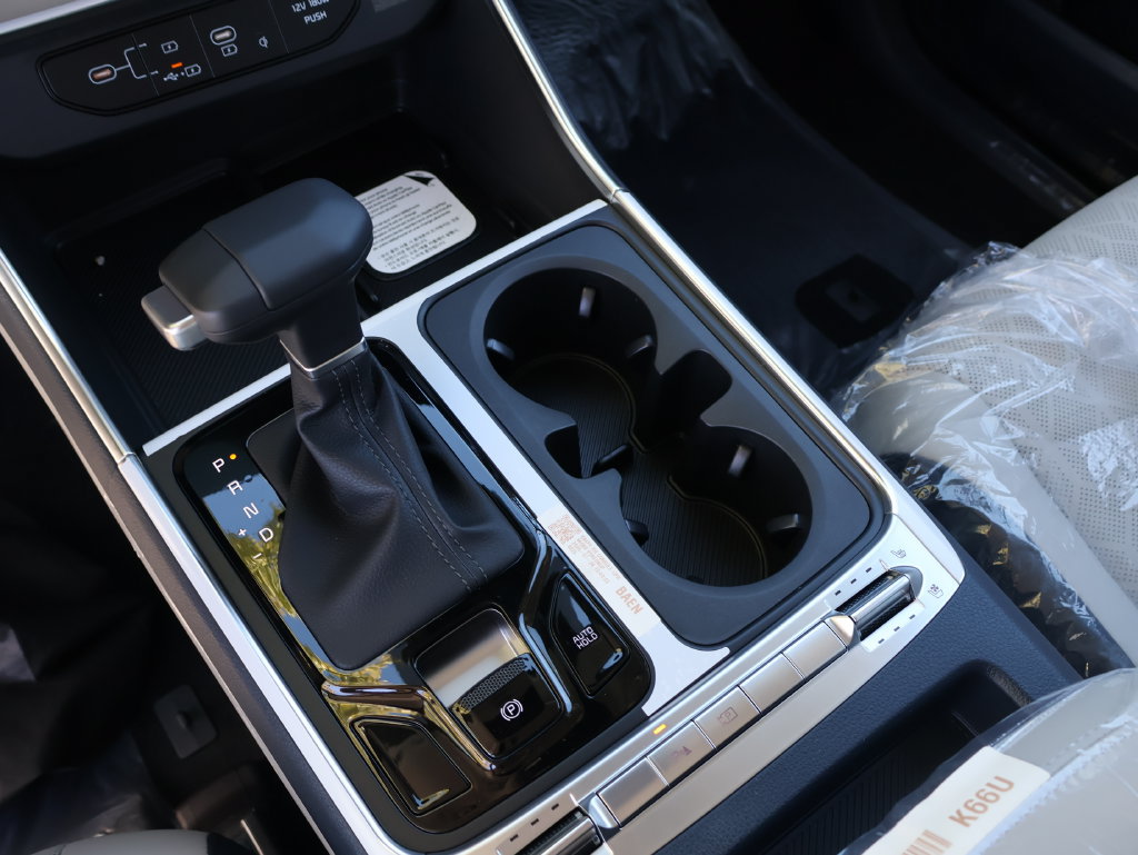 New 2027 Kia Carnival SX FWD image 28