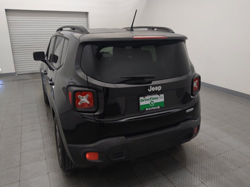 Used 2015 Jeep Renegade Latitude w/ Popular Equipment Group FWD image 6