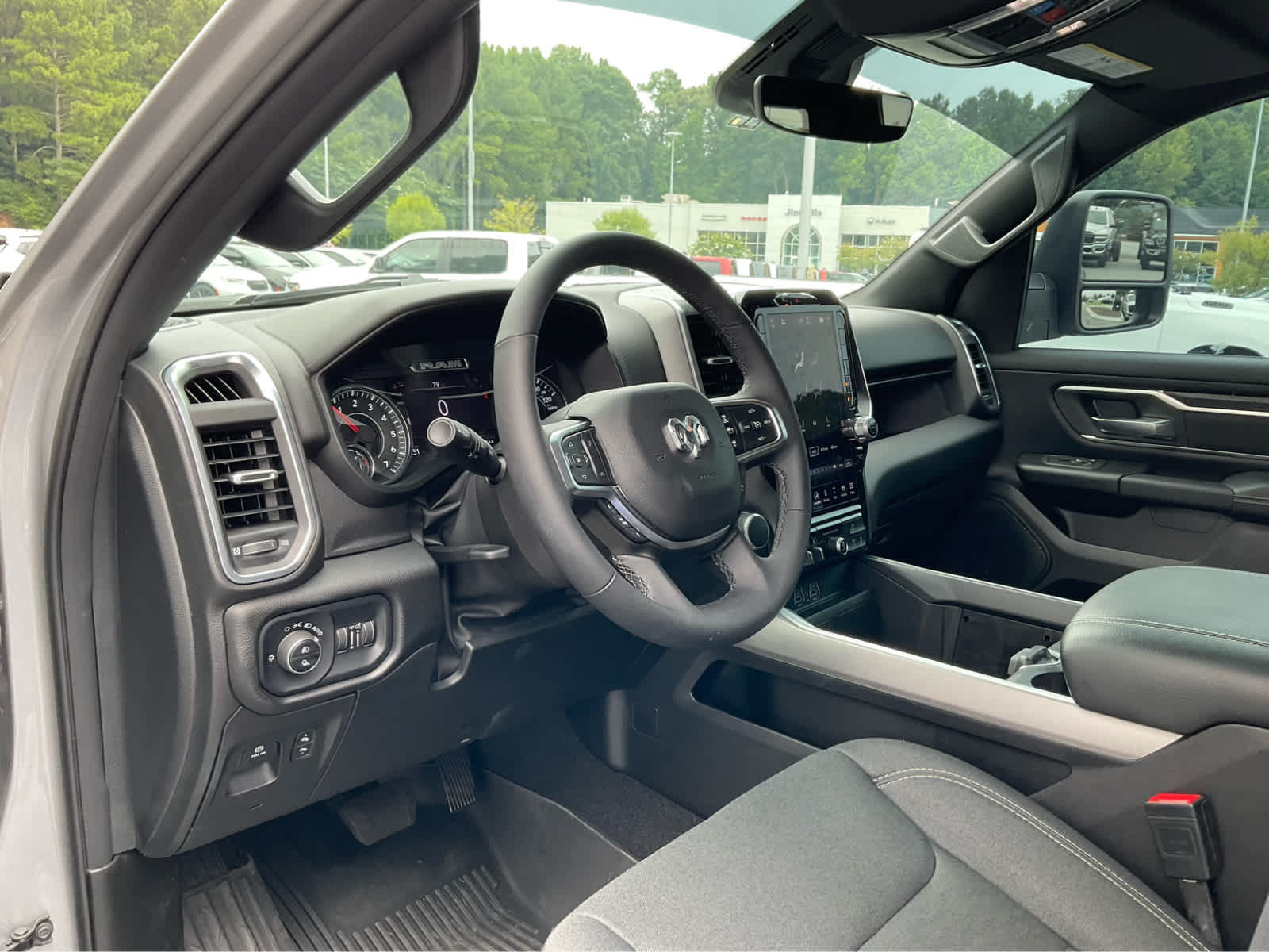 Used 2025 RAM 1500 Big Horn AWD/4WD image 16
