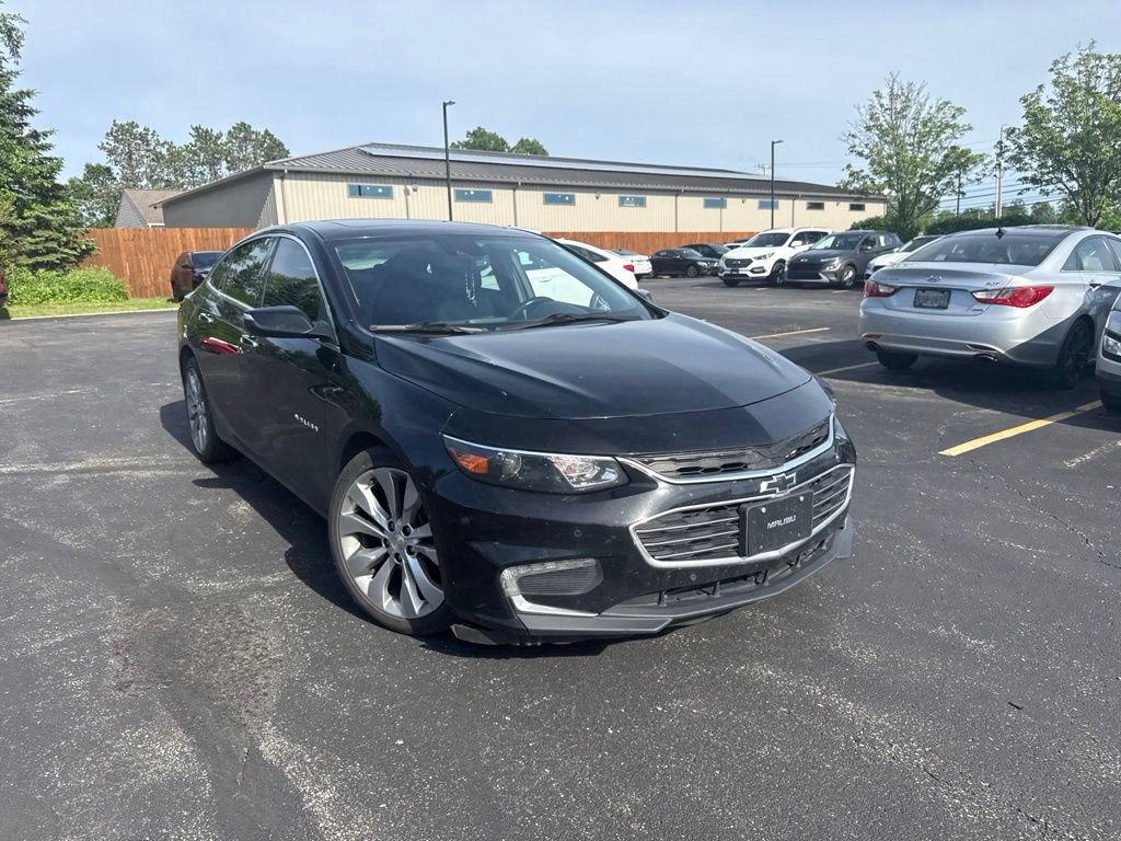 Used 2018 Chevrolet Malibu Premier w/ Premier Sun and Wheel Package FWD image 7