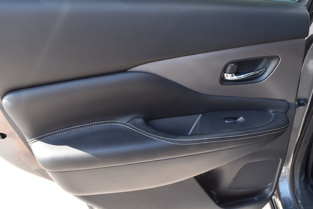 Used 2023 Nissan Murano SV FWD image 11