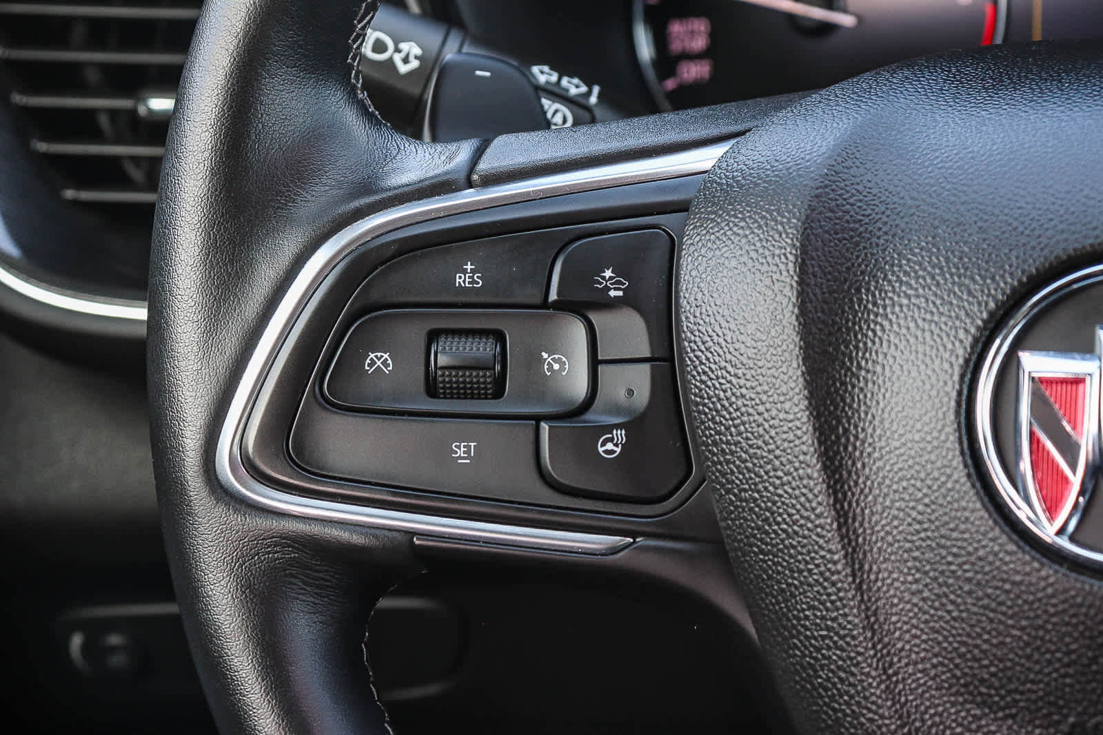 Used 2021 Buick Envision Preferred image 18