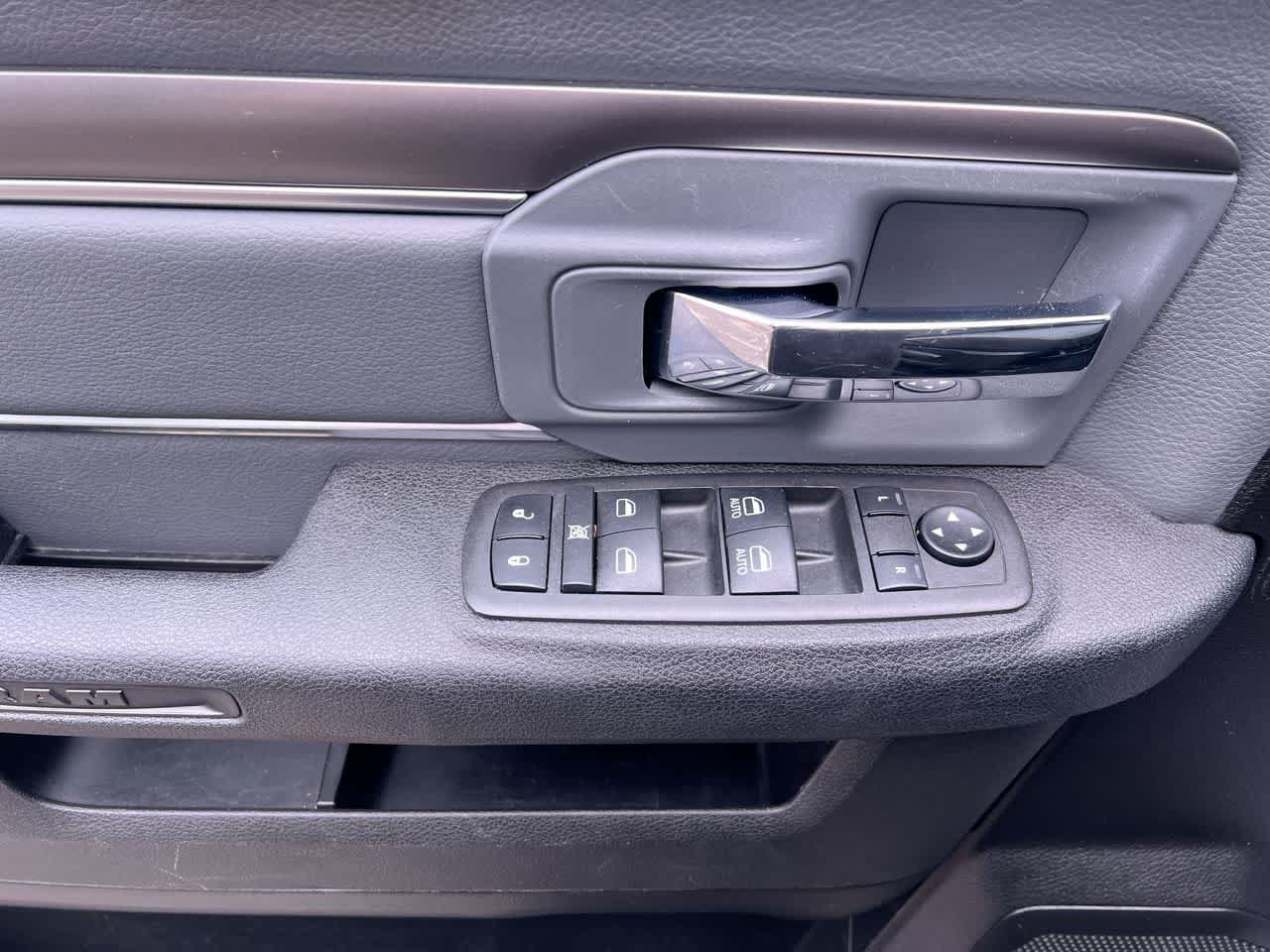 Used 2024 RAM 1500 Classic SLT AWD/4WD image 13