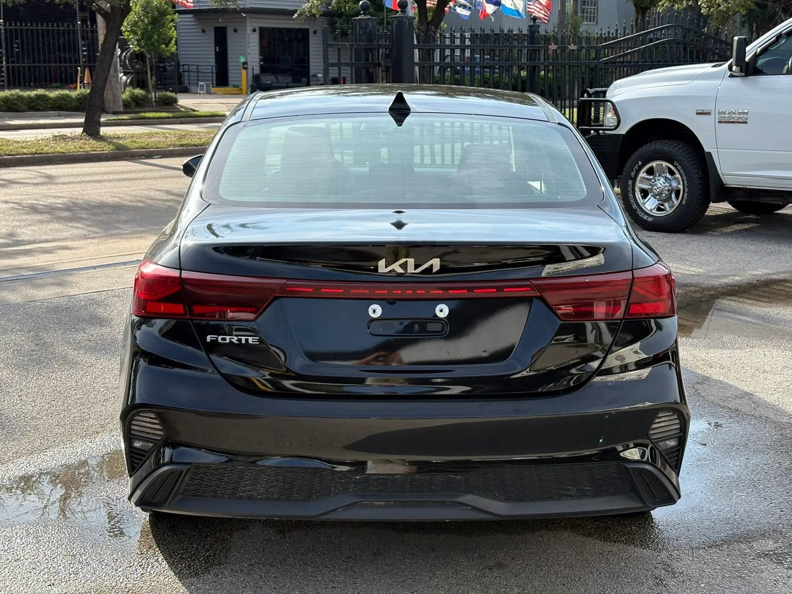 Used 2023 Kia Forte LXS w/ LXS Technology Package FWD image 25