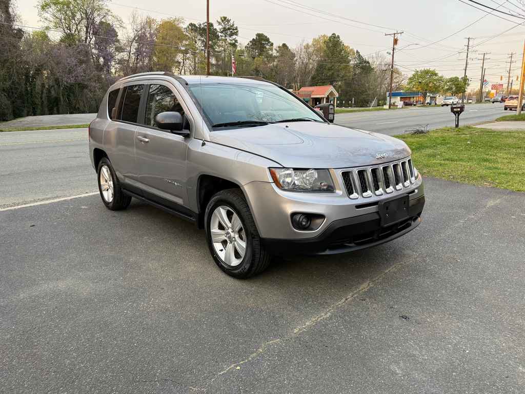 Used 2015 Jeep Compass Sport w/ Power Value Group image 3