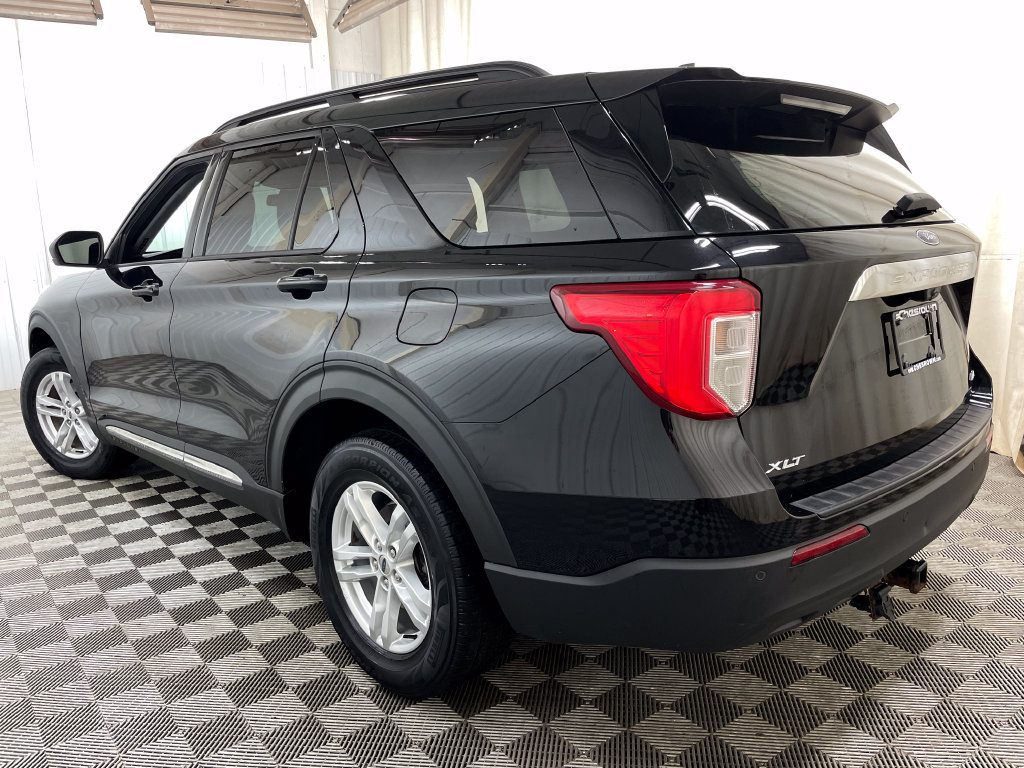 Used 2021 Ford Explorer XLT AWD/4WD image 17
