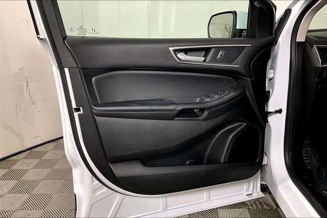 Used 2022 Ford Edge SEL w/ Convenience Package image 23