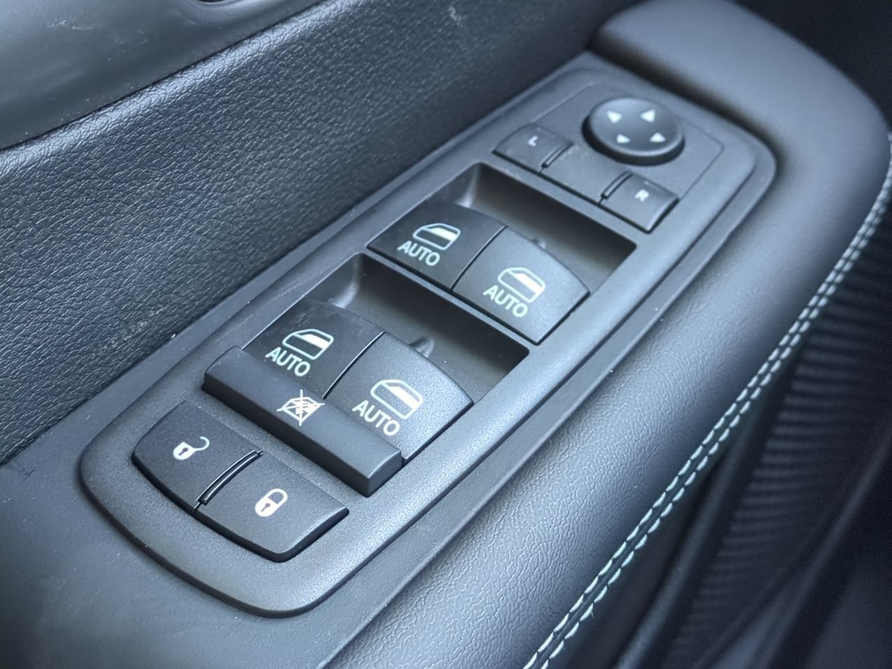 New 2026 Chrysler Voyager LX FWD image 21