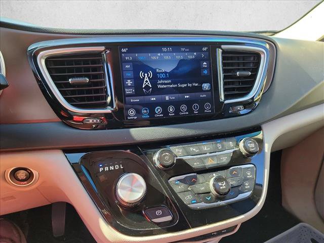 Used 2018 Chrysler Pacifica Touring-L Plus w/ Advanced Safetytec Group FWD image 23