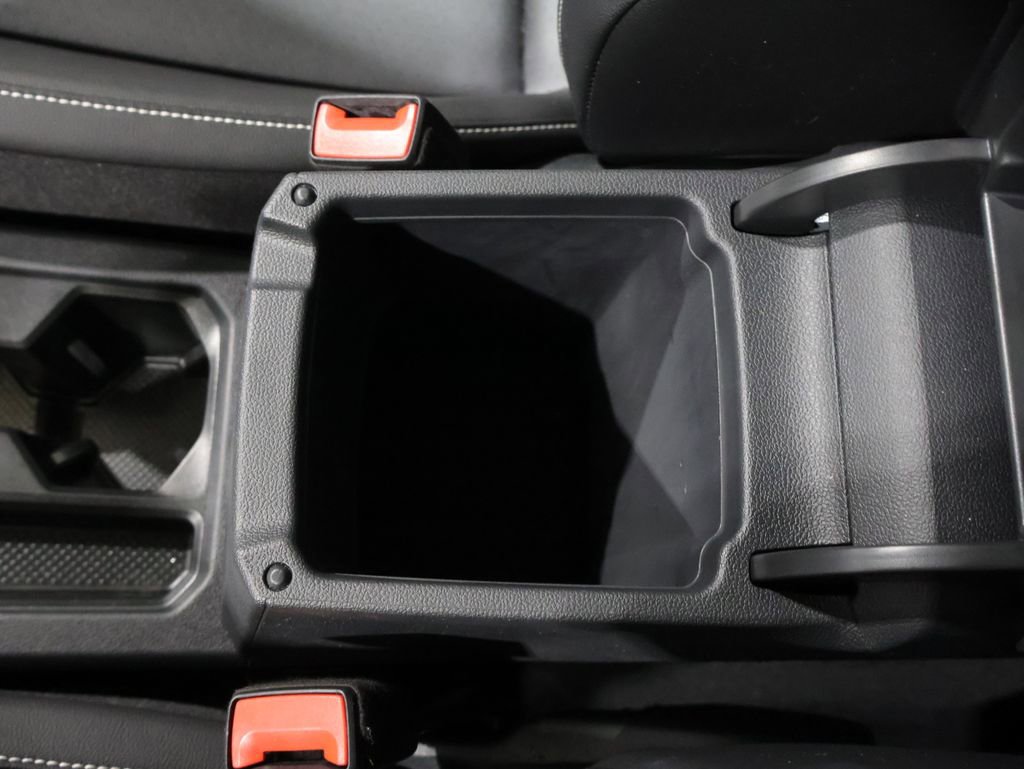 Used 2022 Volkswagen Tiguan SE image 31