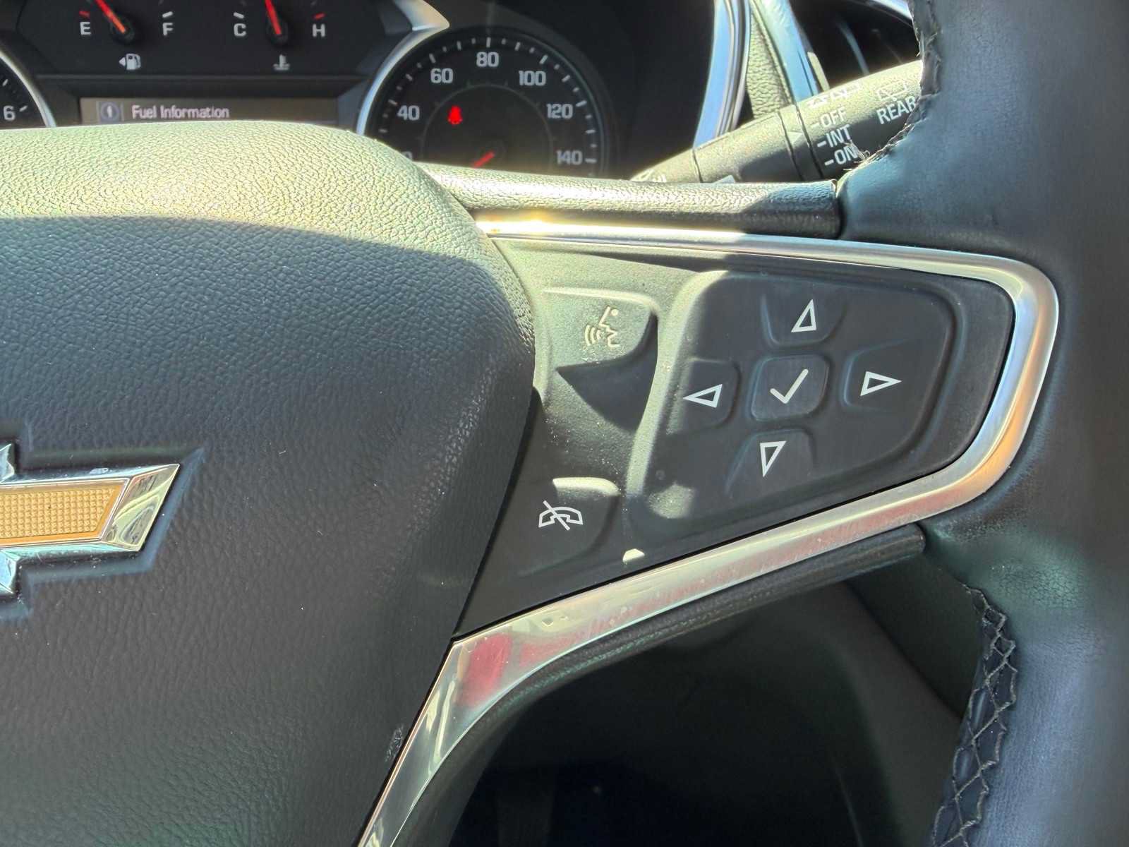 Used 2023 Chevrolet Equinox LT FWD image 18