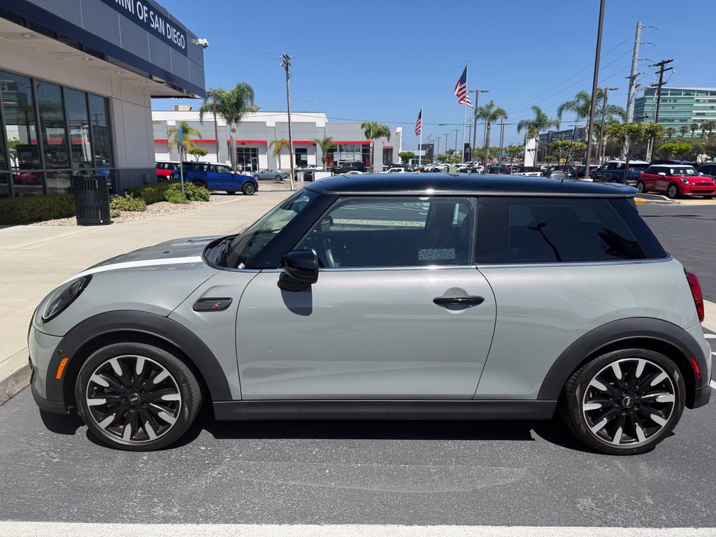 Used 2023 MINI Cooper S FWD image 3