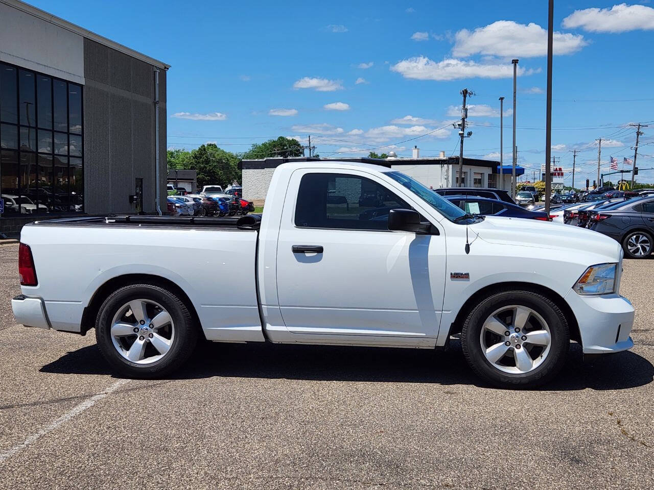 Used 2014 RAM 1500 Express RWD image 11