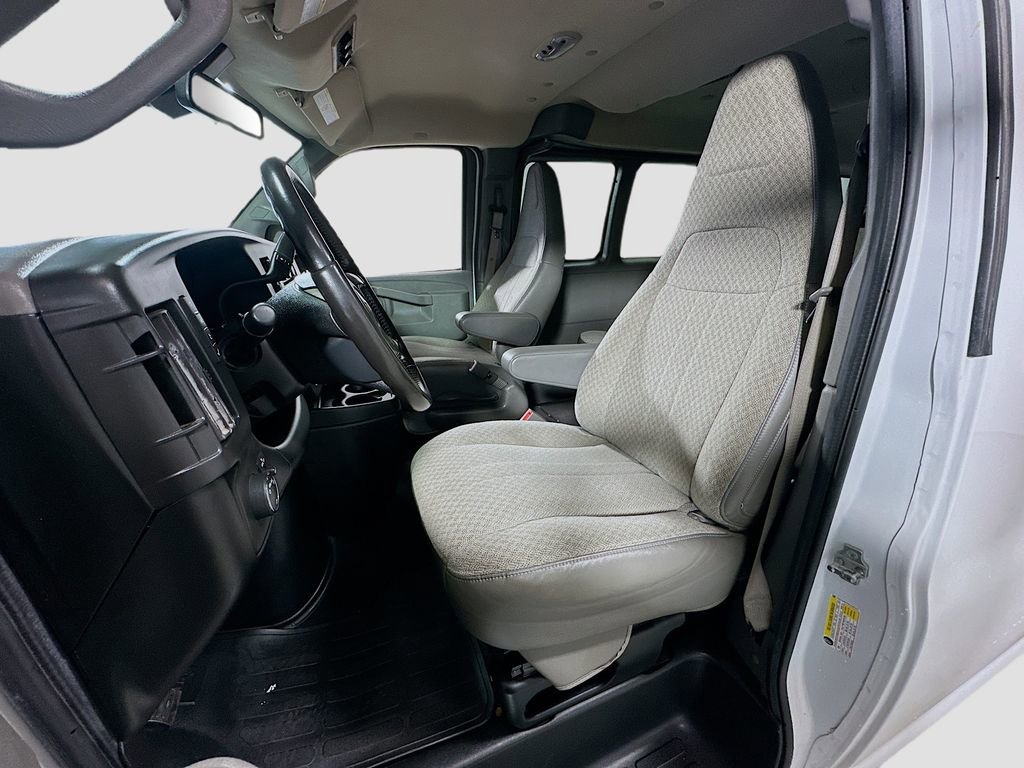 Used 2019 Chevrolet Express 3500 LT w/ LT Preferred Equipment Group image 21