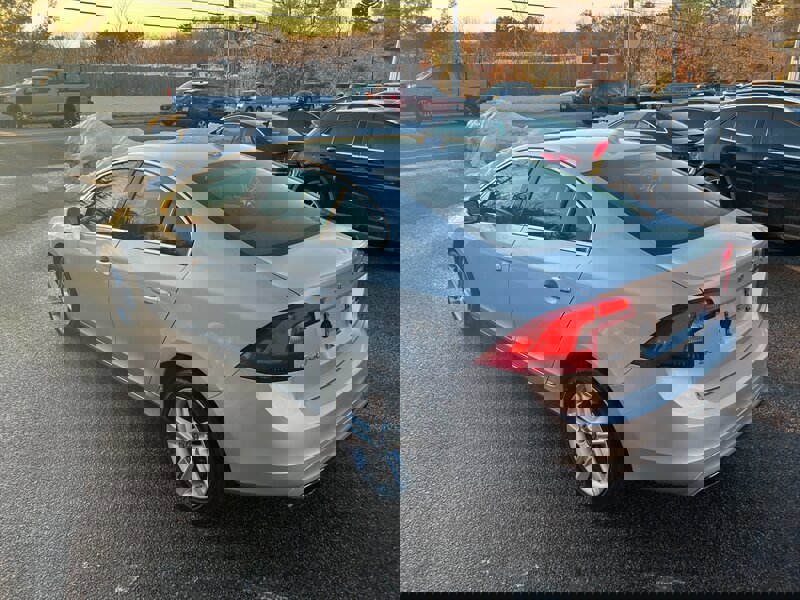 Used 2014 Volvo S60 T5 image 3