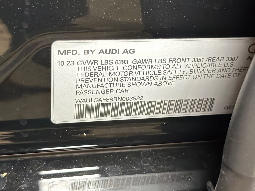 Used 2024 Audi S8 AWD/4WD image 34