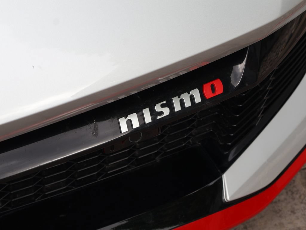 Used 2025 Nissan Z NISMO w/ Floor Mat Package RWD image 3