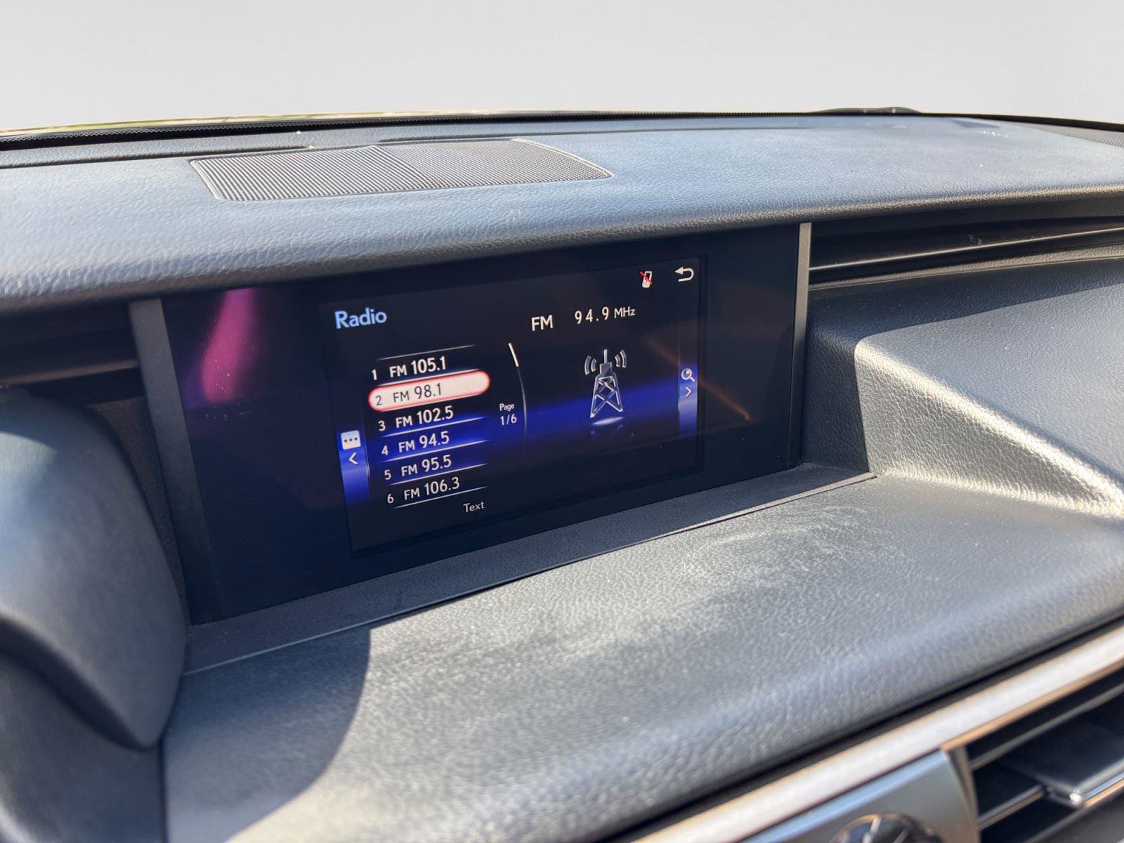 Used 2019 Lexus IS 300 w/ Premium Package RWD image 24