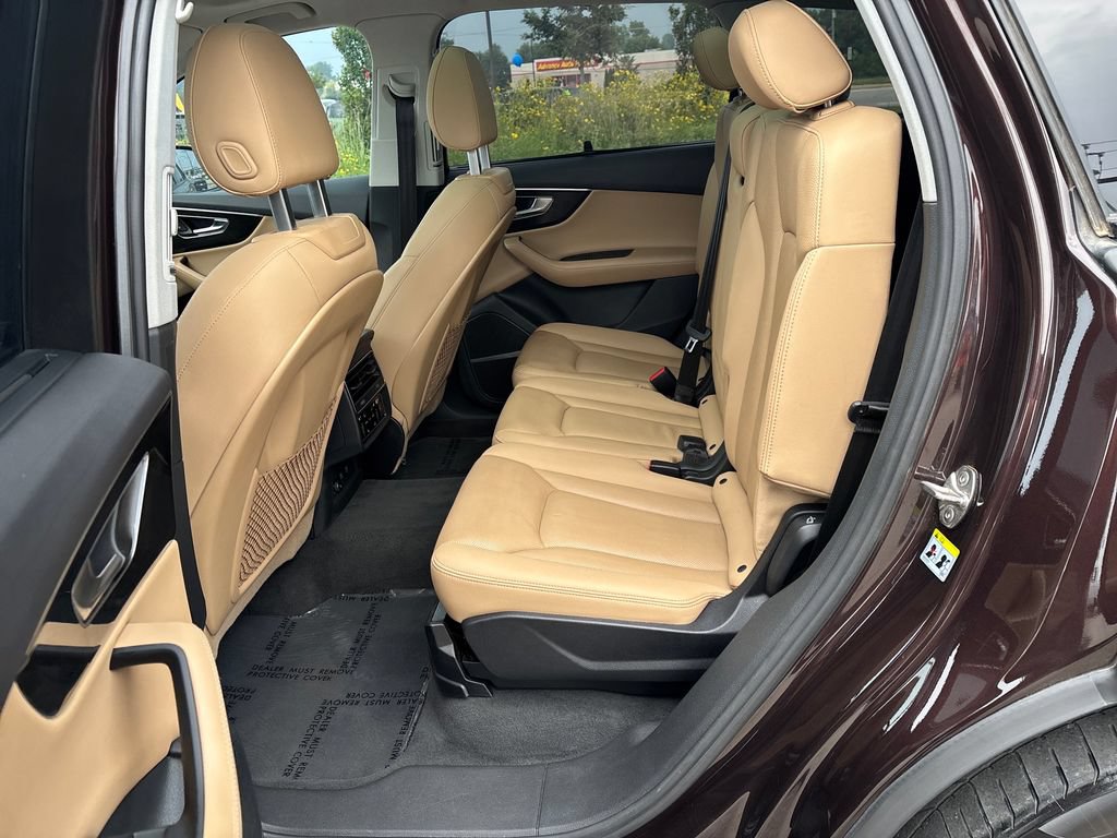Used 2021 Audi Q7 3.0T Prestige w/ Prestige Package AWD/4WD image 36