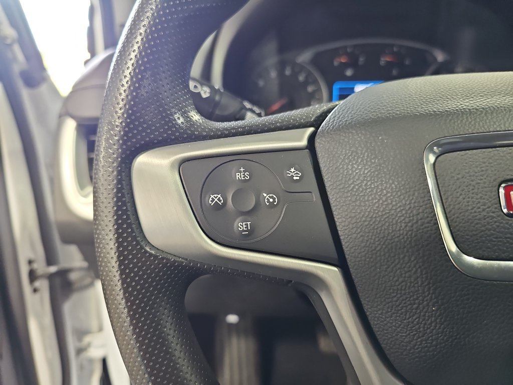 Used 2023 GMC Terrain SLE w/ Driver Convenience Package AWD/4WD image 16