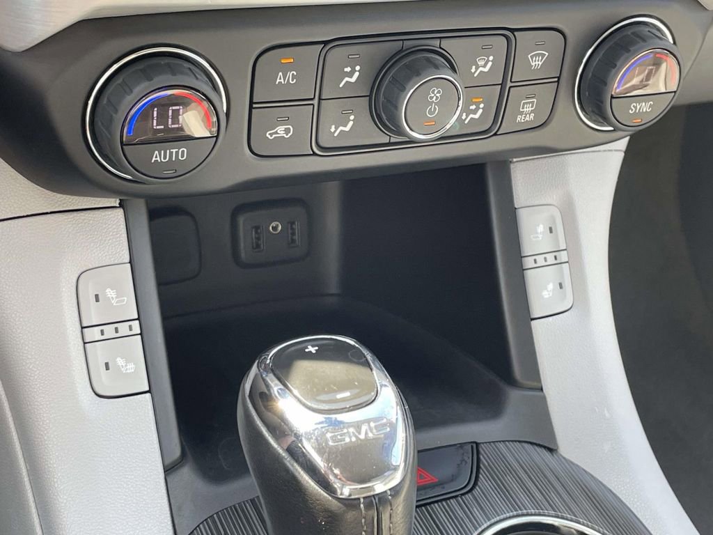 Used 2019 GMC Acadia SLT image 25