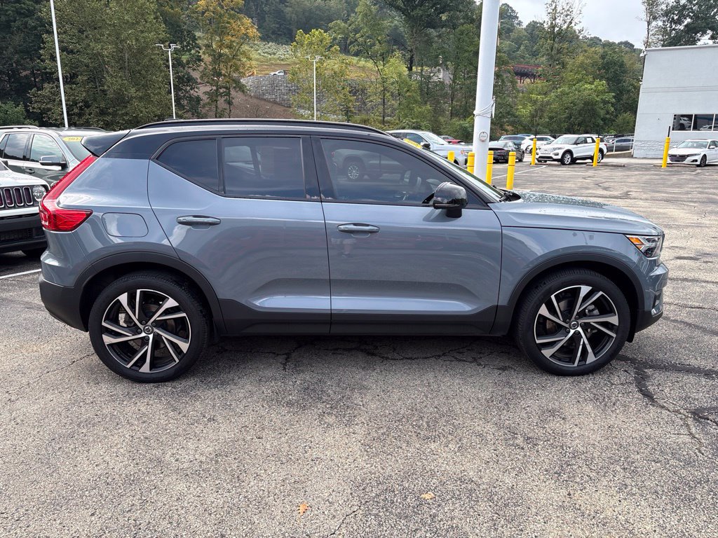 Used 2021 Volvo XC40 T5 R-Design AWD/4WD image 6