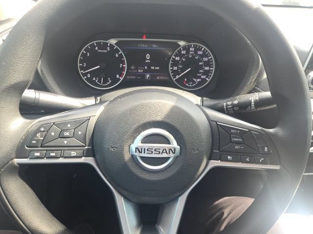 Used 2023 Nissan Sentra SV FWD image 9