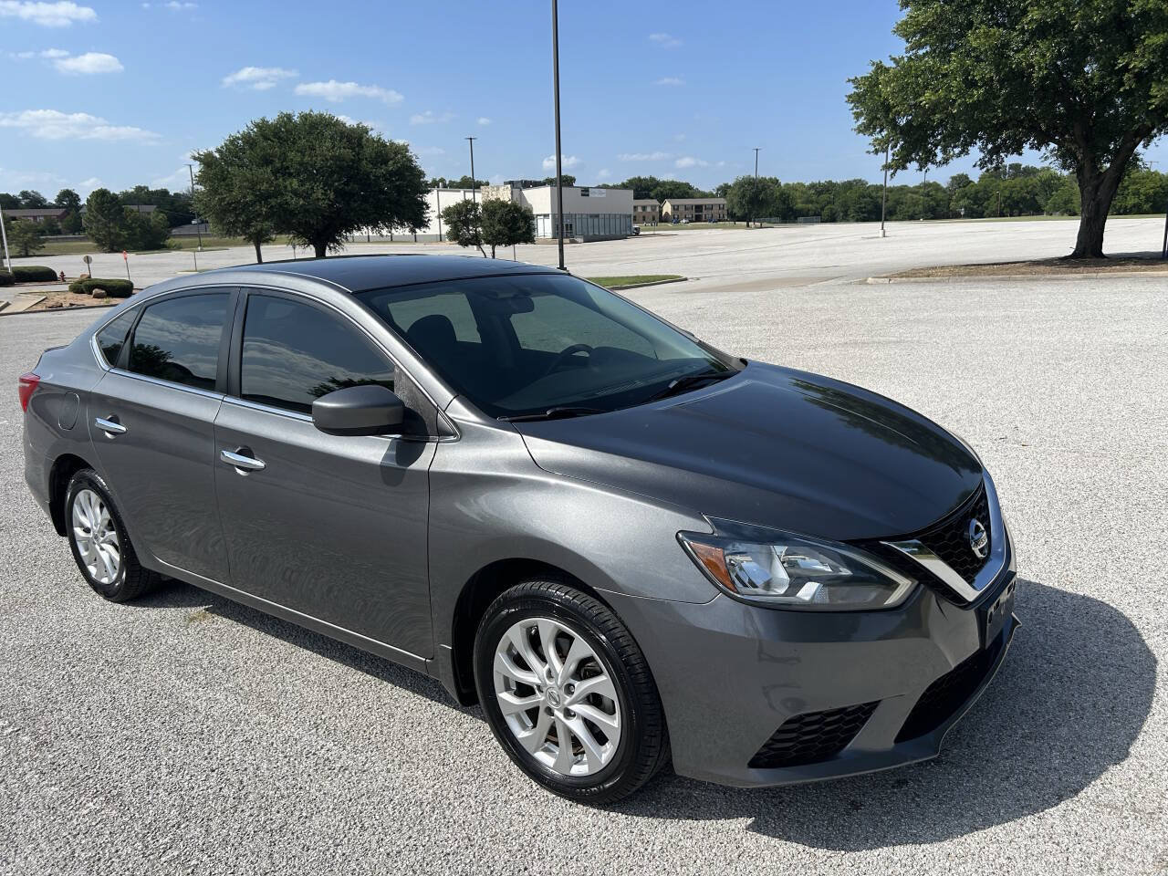 Used 2019 Nissan Sentra S w/ Appearance Package FWD image 3