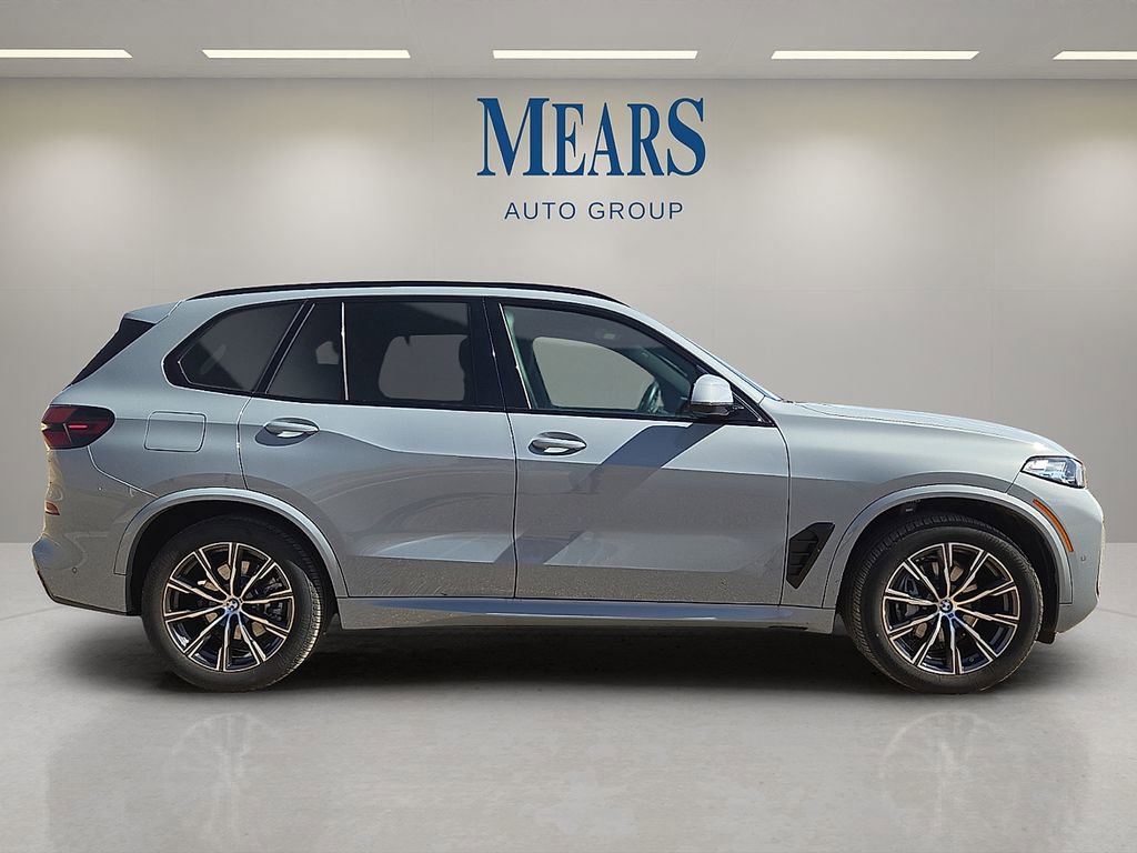 Used 2026 BMW X5 sDrive40i image 5