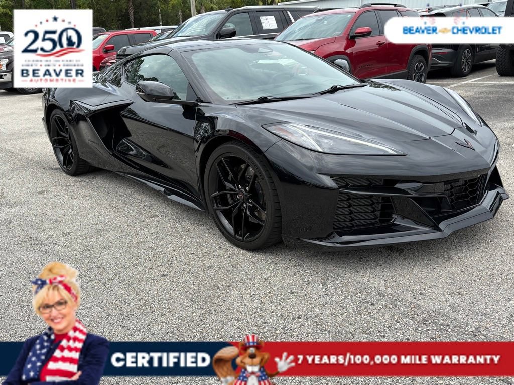 Used 2025 Chevrolet Corvette Z06 RWD image 9
