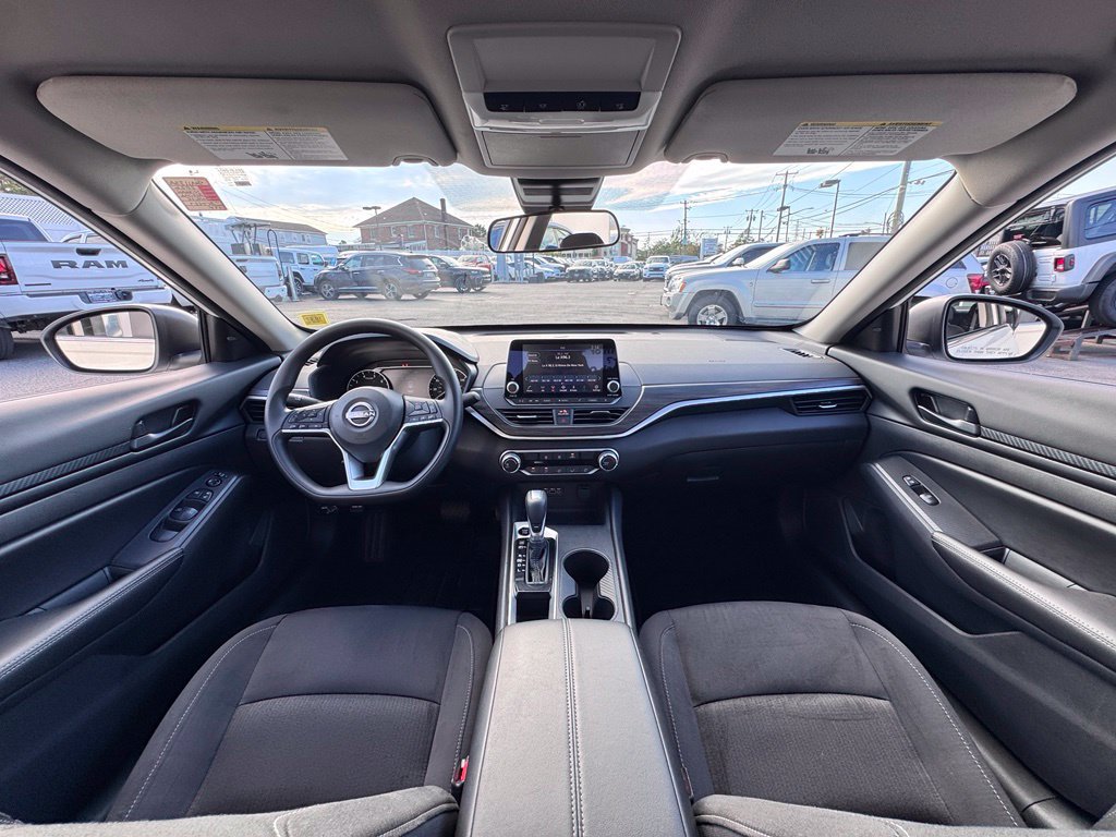 Used 2026 Nissan Altima 2.5 SV FWD image 25