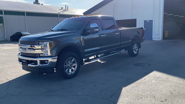 Used 2019 Ford F350 Lariat w/ Chrome Package image 4