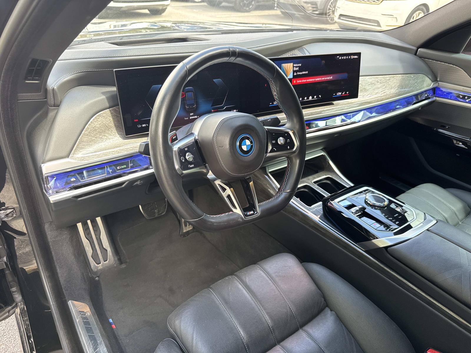 Used 2024 BMW i7 M70 w/ Executive Package AWD/4WD image 21