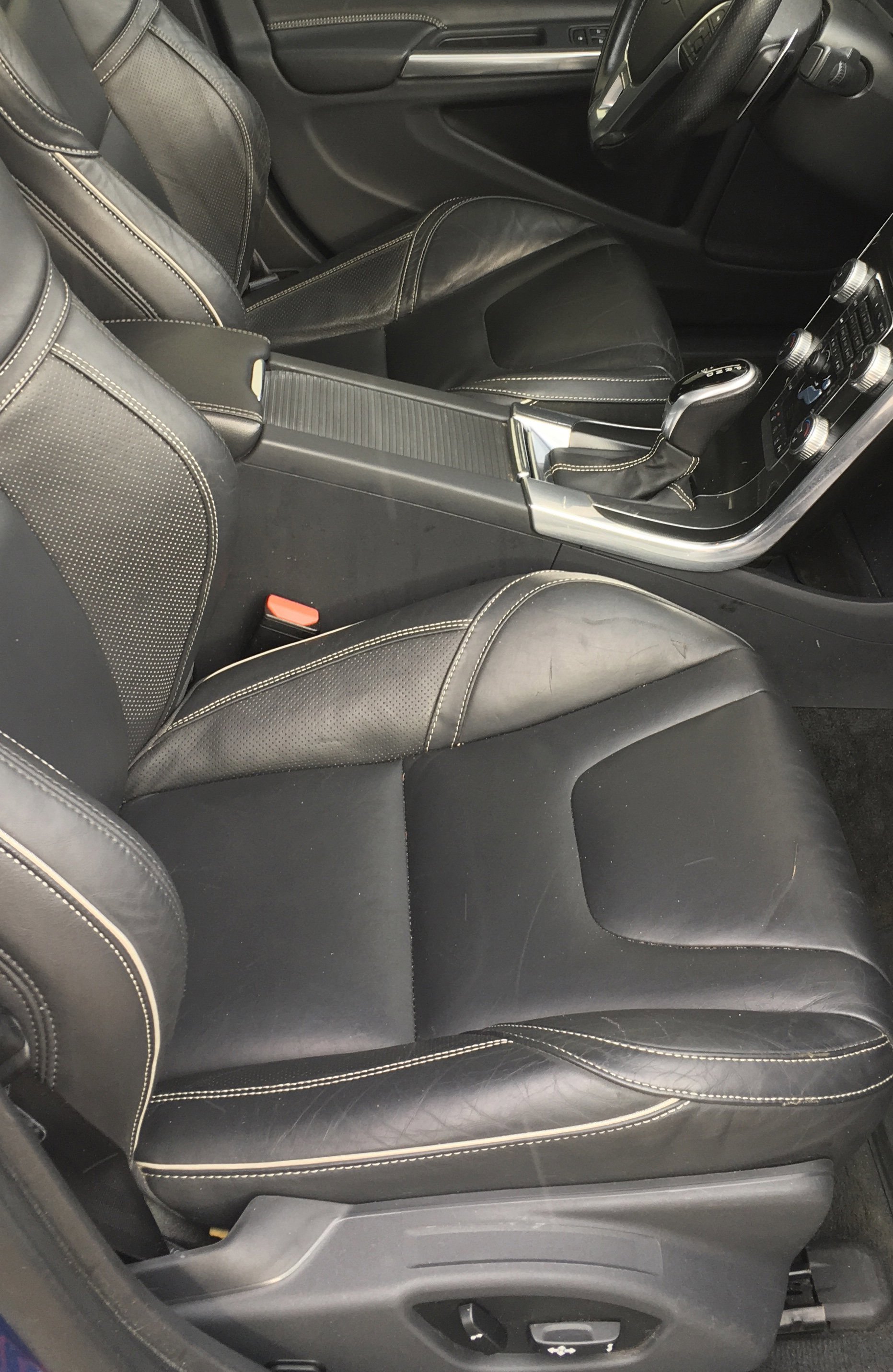 Used 2017 Volvo S60 T6 R-Design Platinum w/ Climate Package image 5