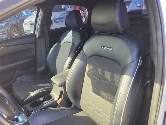 Used 2022 Kia Forte GT-Line image 18