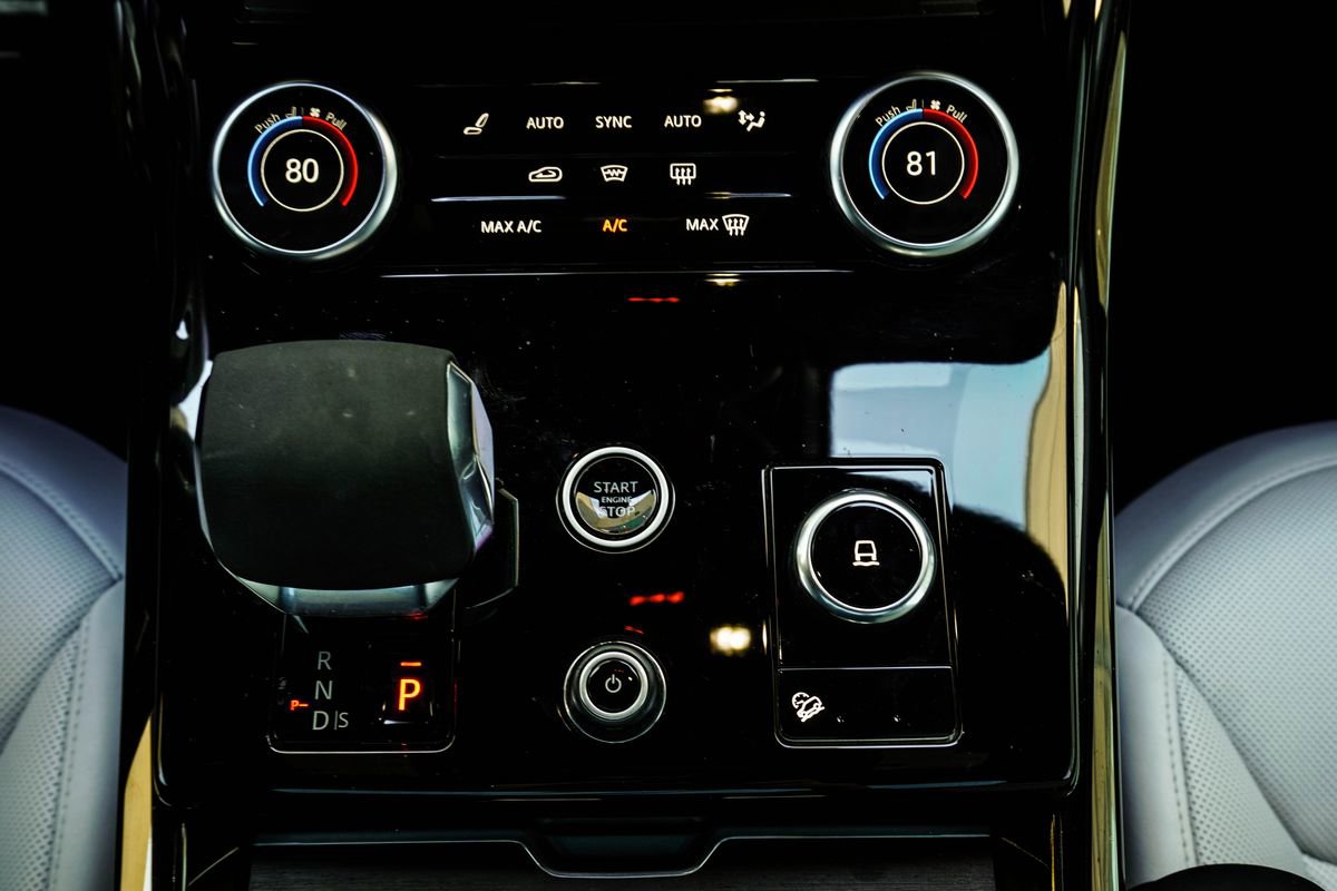 Used 2023 Land Rover Range Rover Sport SE Dynamic image 21