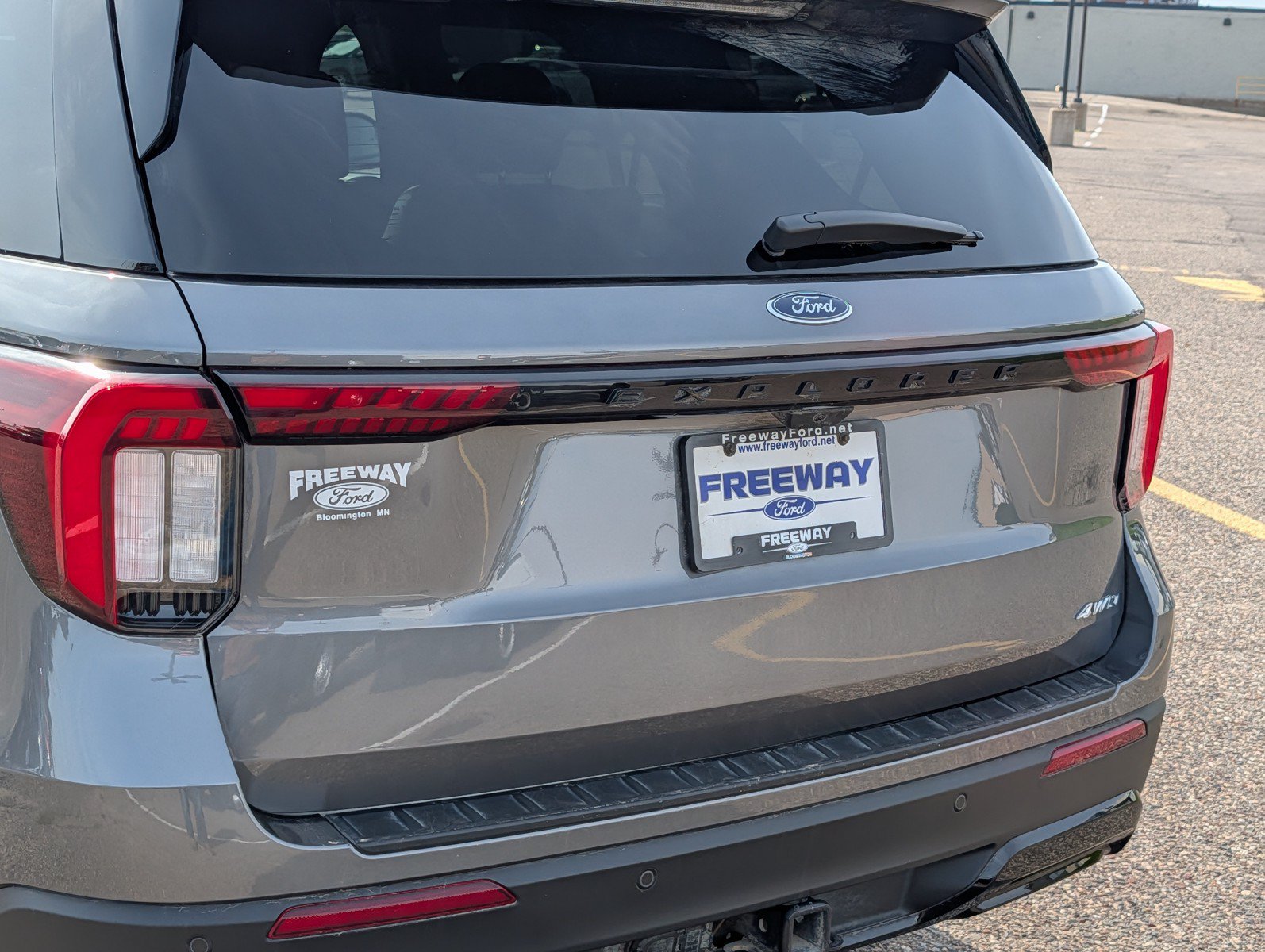 Used 2025 Ford Explorer ST-Line AWD/4WD image 10
