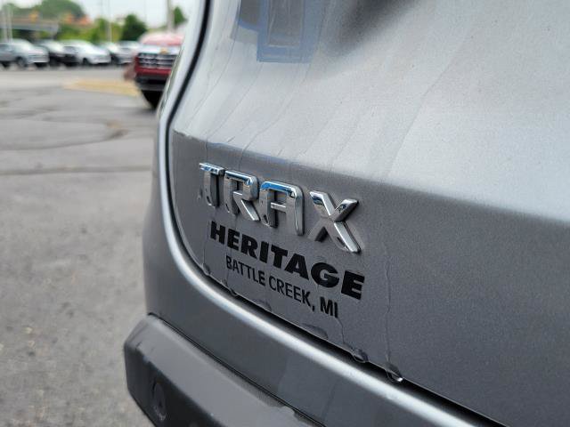 Used 2024 Chevrolet Trax LT w/ Driver Confidence Package FWD image 26