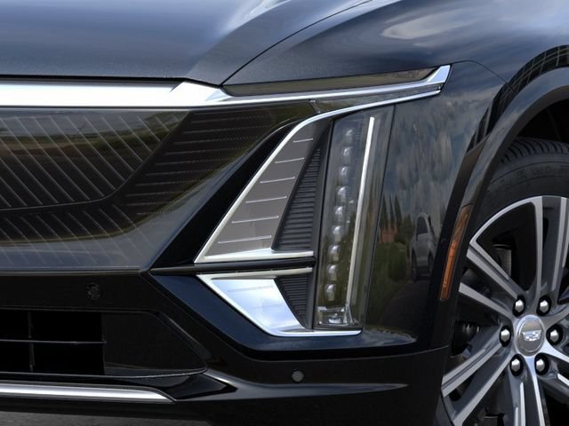 New 2026 Cadillac Lyriq Luxury w/ LPO, Floor Liner Package AWD/4WD image 10