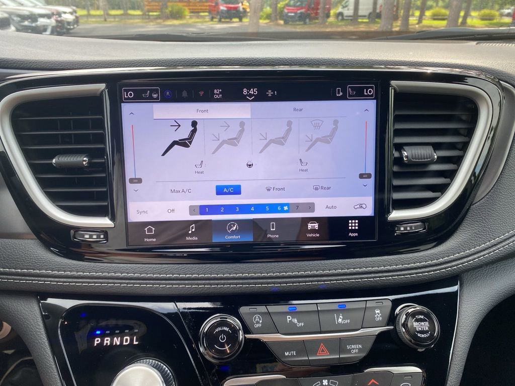 New 2026 Chrysler Pacifica Select w/ S Appearance Package image 32