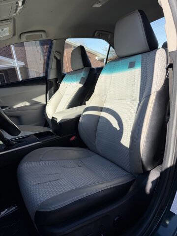 Used 2015 Toyota Camry SE image 11