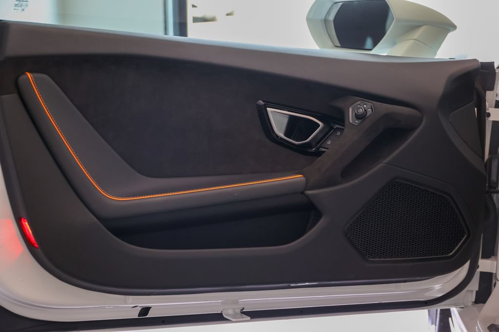 Used 2024 Lamborghini Huracan Tecnica RWD image 38