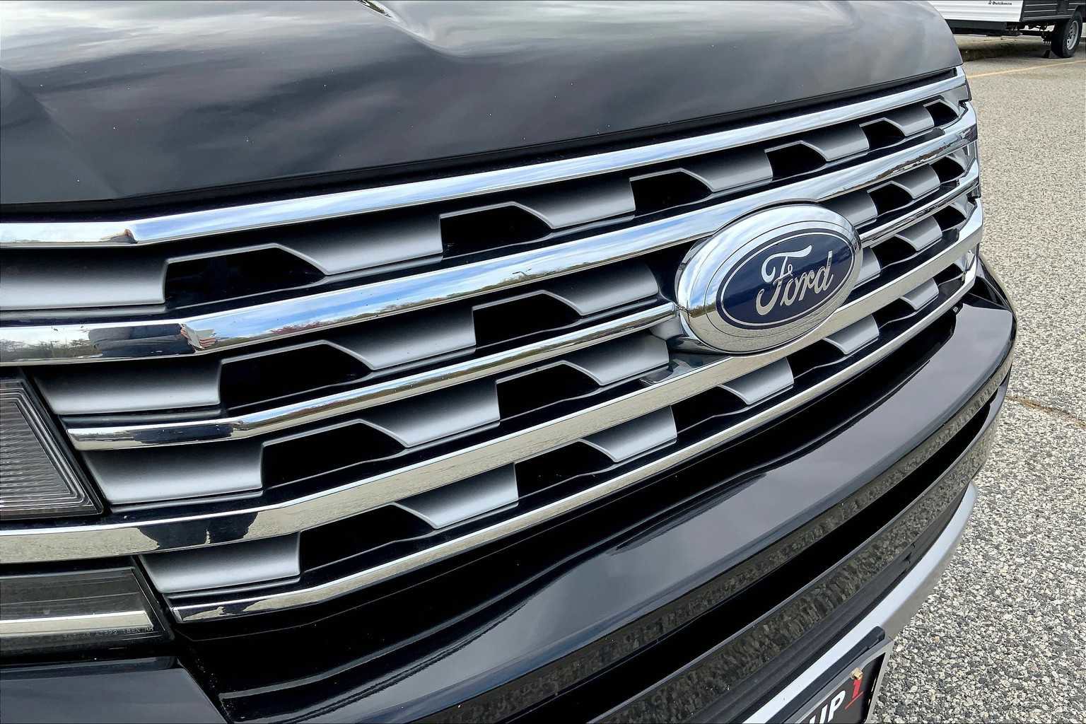 Used 2018 Ford Expedition Limited image 31