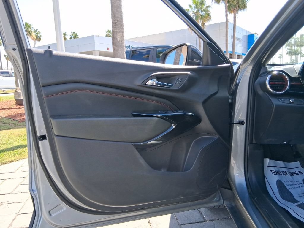 Used 2026 Chevrolet Trax RS w/ Sunroof Package FWD image 14